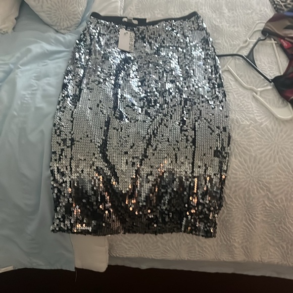 Very cute Nine West skirt tag still on - Picture 3 of 3